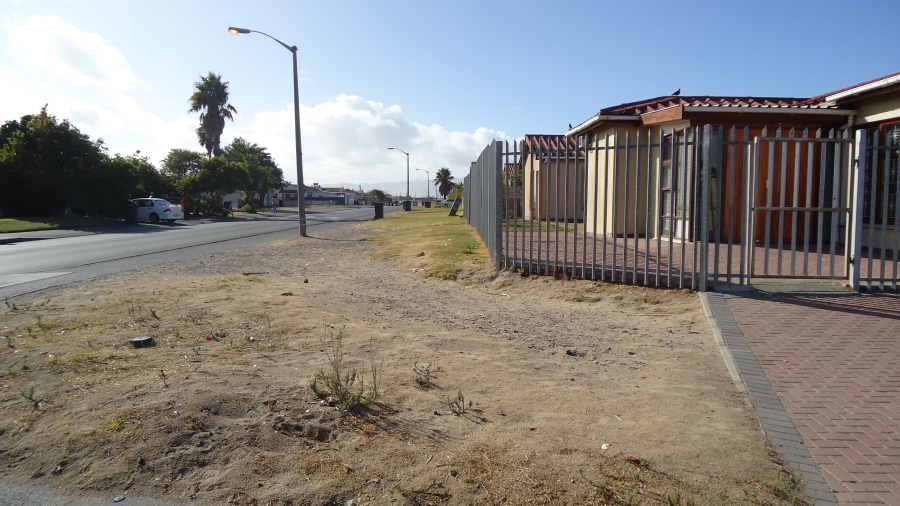 3 Bedroom Property for Sale in New Macassar Western Cape